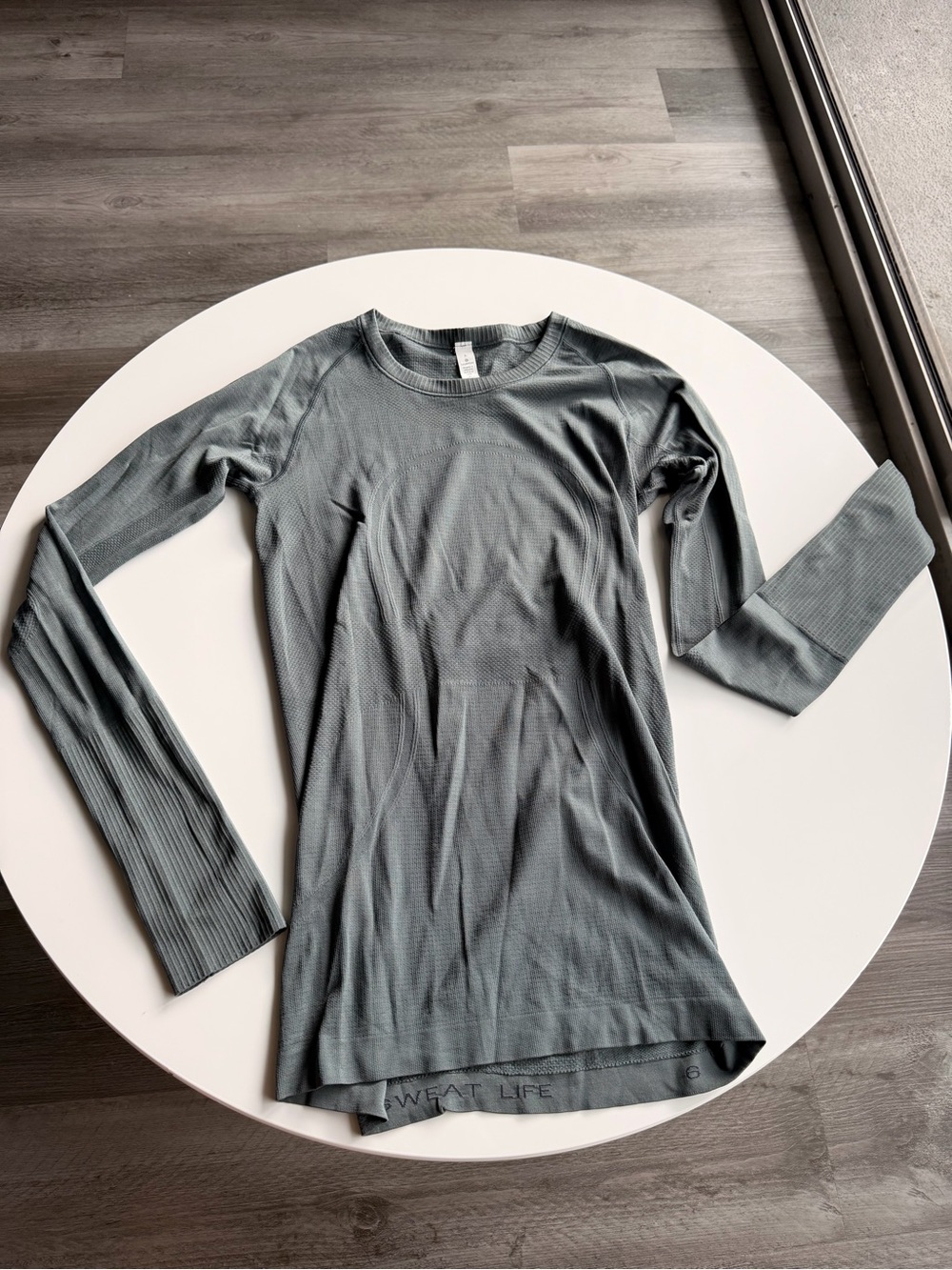 Lululemon Athletica Long-Sleeve Women's Swiftly Top in Slate Gray / Green